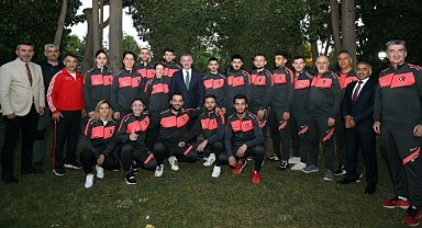 Büyükakın, Karate Milli takımıyla buluştu