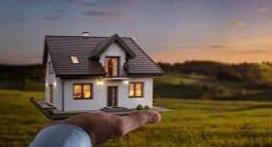 Karamürsel'de 84 metrekare konut ve ahır icradan satılık