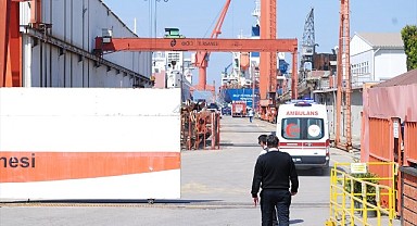 Tuzla tersanesindeki gemide patlama: 4 yaralı