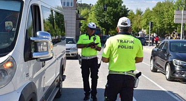 93 araç trafikten men edildi