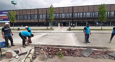 Büyükşehir Yol Bakım Timi her yerde