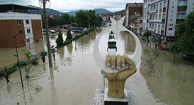 Kastamonu ve Bartın sular altında kaldı