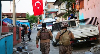 Kocaeli'nde aranan şahıslara eş zamanlı operasyon