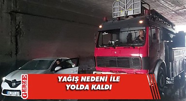 Mahsur kalan sürücünün yardımına koştular