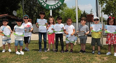 Minik biniciler belgelerini aldı