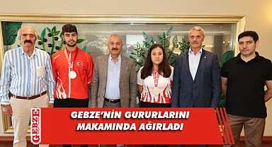 Büyükgöz başarılı sporcuları ödüllendirdi