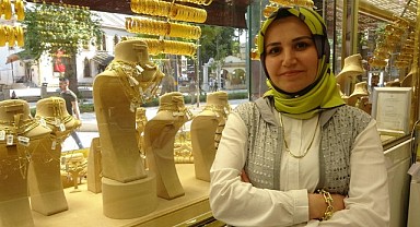 Kapladıkları sahte altınları kimse anlamıyor!