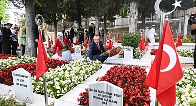 Kocaeli'de şehit kabirleri ziyaret edilerek mevlit okutuldu