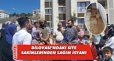 Lağım suları evlerinin içine dolan site sakinleri isyan etti