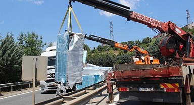 Milyonluk panolar yola saçıldı