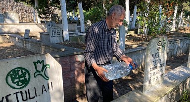Ailelerini mezarları başında andılar
