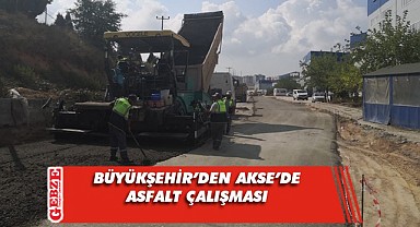 Akse Mahallesi’nde yol yenileme çalışması
