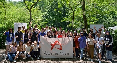 Anadolu Vakfı, gençlere destek vermeye devam ediyor