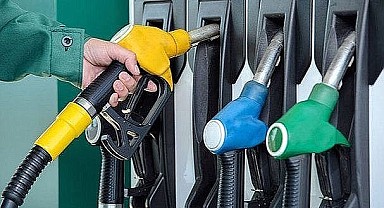 Bugün beklenen motorin zammı geri çekildi