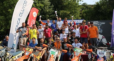 Süper Enduro Şampiyonası nefesleri kesti