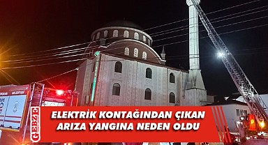 Cami minaresinde yangın çıktı
