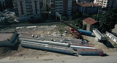 Çelik kirişler montaja hazırlanıyor