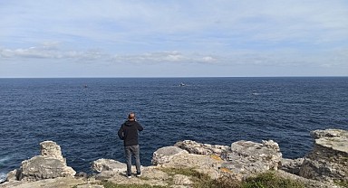 Alabora olan tekneden düşen kayıp şahsa halen ulaşılamadı