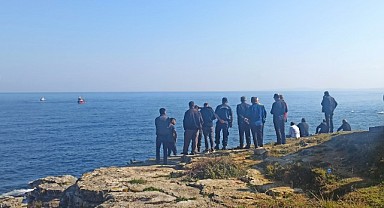 Alabora olan teknedeki şahsı arama çalışmaları sürüyor!