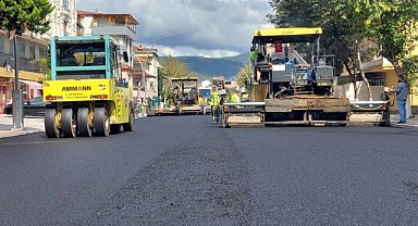 Büyükşehir, asfalt çalışmalarını devam ediyor