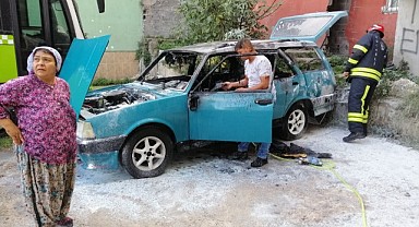 Kibritle oynayan çocuk, otomobili yaktı!