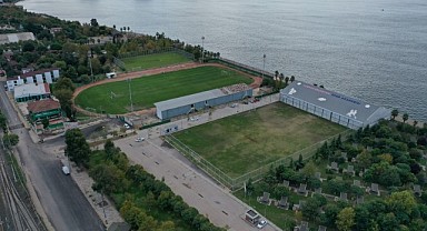 Körfez Alparslan Türkeş Spor Kompleksine sentetik çim