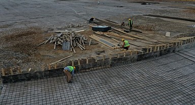 Milli İrade Meydanında temel demir imalatı yapılıyor