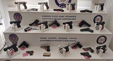 Polisin yaptığı aramada 57 silah ele geçirildi