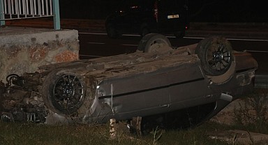 Takla atan otomobilin sürücüsü yaralandı!
