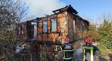 Alevlere teslim olan ev kullanılamaz hale geldi!