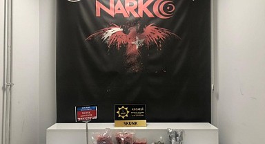 Araca zulalanmış 2 kilo uyuşturucuyu narkotik köpeği buldu!