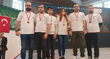 Görme Engellilerden satrançta bronz madalya