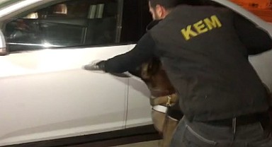 Paket paket uyuşturucuyu sakladıkları yer şaşırttı