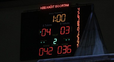 Skorboard arızası maçları erteletiyor!