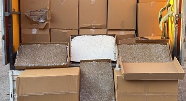 TEM'de durdurulan araçtan 2 milyon dolu makaron çıktı: 2 gözaltı!