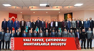 Vali Yavuz'dan Çayırovalı muhtarlara başarı belgesi