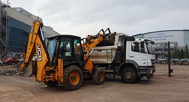 Yahyakaptan pazar alanında yenileme çalışmaları başladı