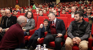 Büyükakın; Bu kentte bir yetim gözü yaşlı uyumamalı