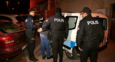 Çeşitli suçlarla aranan 11 kişi gözaltına alındı
