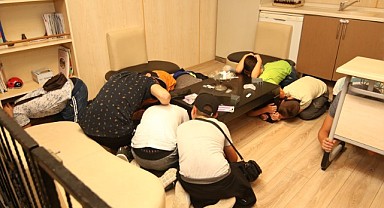 Deprem gerçeğini bu merkezde öğreniyorlar