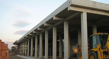 Gebze'de betonarme bina ve hisseli arsa icradan satılık