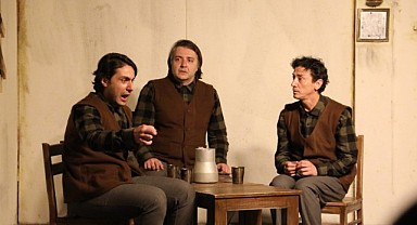 Geleceğin tiyatrocuları İzmit'te yetişecek