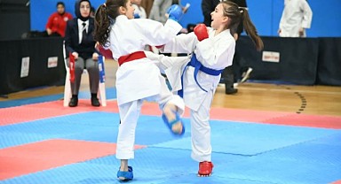 Genç karateciler 45 madalya topladı