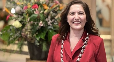 Hollanda'nın ilk Türk kökenli belediye başkanı Huri Şahin oldu