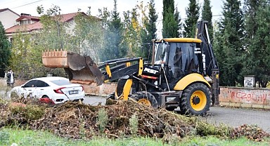 Kış turizmi destinasyonunda 'moloz' temizliği