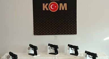 Kocaeli'de 5 ruhsatsız tabanca ele geçirildi