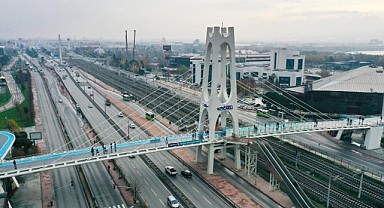 Kocaeli’nin markası köprülere işleniyor