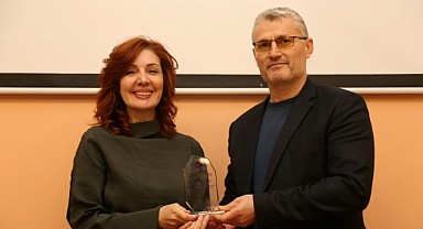 Öğrenciler Şehir Tiyatrosu oyuncularıyla buluştu