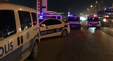 Önce kaza yaptılar, sonra kavga ettiler!