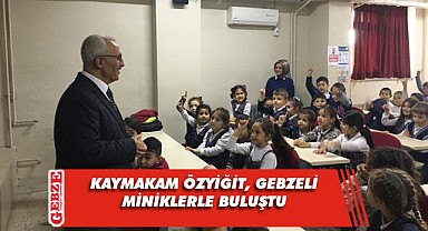 Özyiğit, öğrenciler İle birlikte 